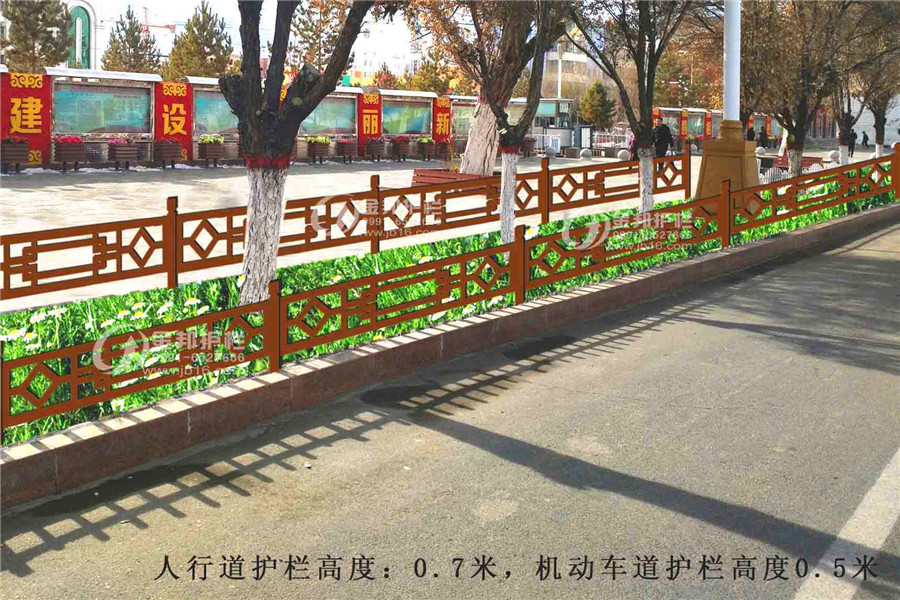 草坪護(hù)欄-013