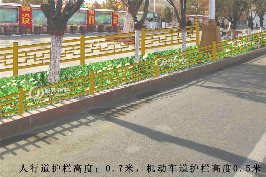 草坪護(hù)欄-016