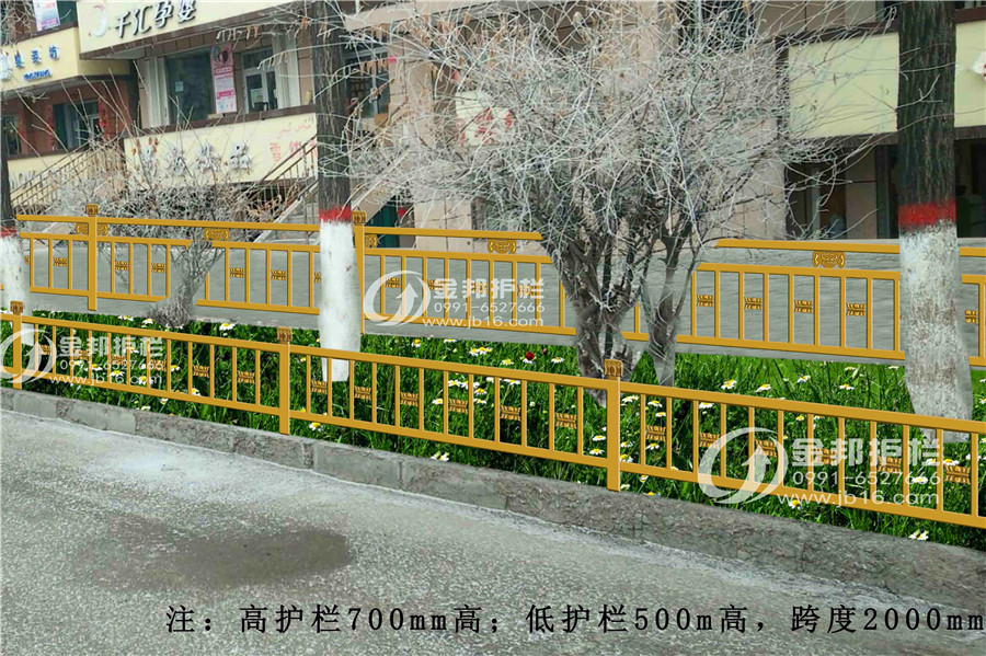 草坪護(hù)欄-017